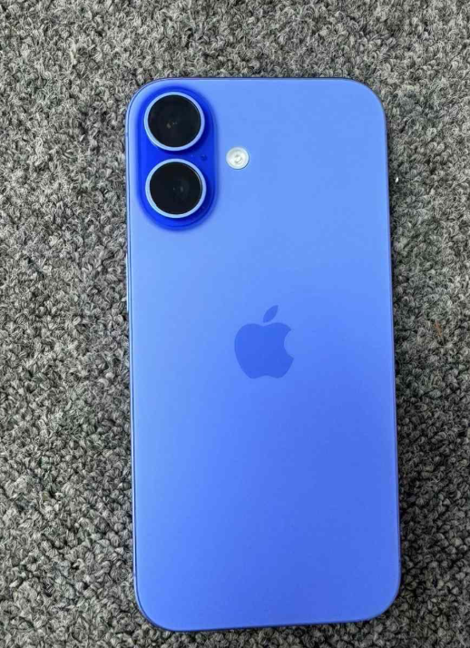 苹果iPhone销售额远超预期 关税引发抢购潮