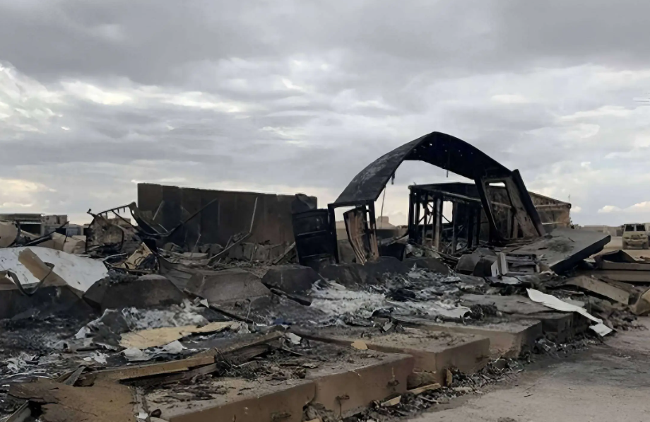 沙特称拦截导弹造成的碎片落在能源设施附近 损