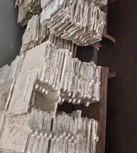 白银创历史新高后回落 市场警惕泡沫迹象