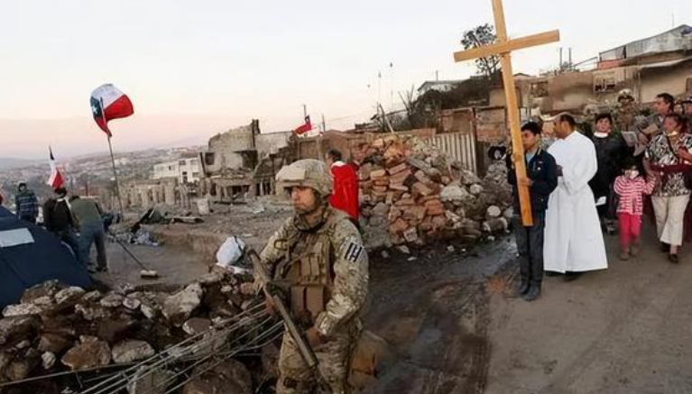 美伊冲突推升汽油价格 瞄准中期选举的民主党人